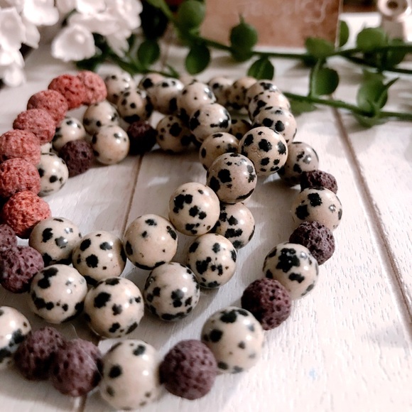 Dalmatian Jasper stone lava diffuser stretch bracelets - Picture 4 of 9